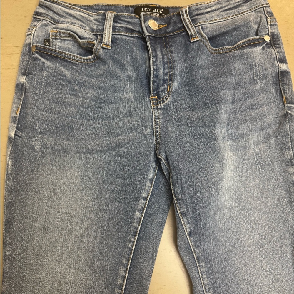 Judy Blue Light Wash skinny tulip hem Jeans size 7 or 28 EUC - Picture 4 of 9
